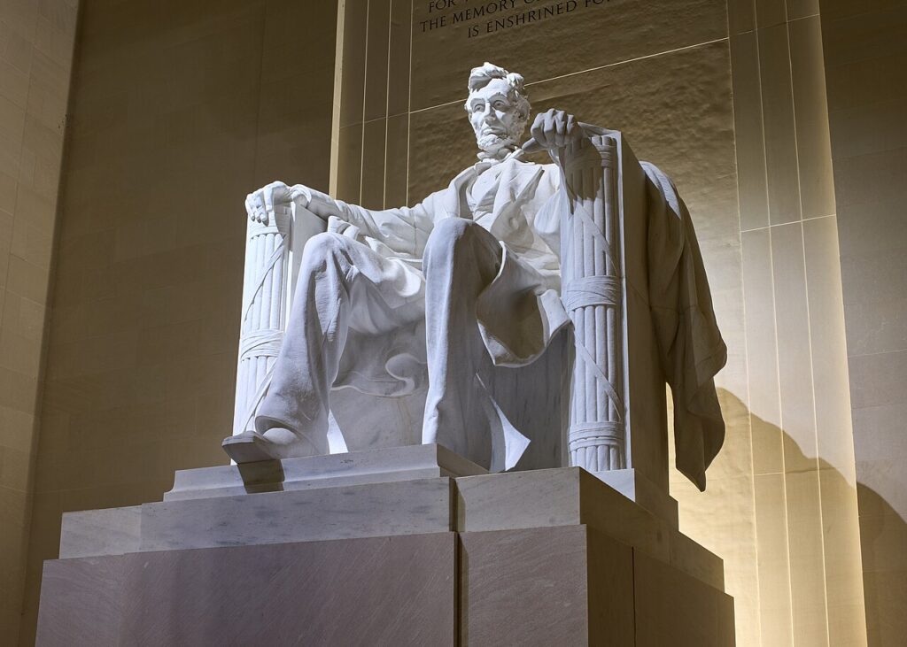 Statue of Abraham Lincoln, Lincoln Memorial (2024)-L1005507