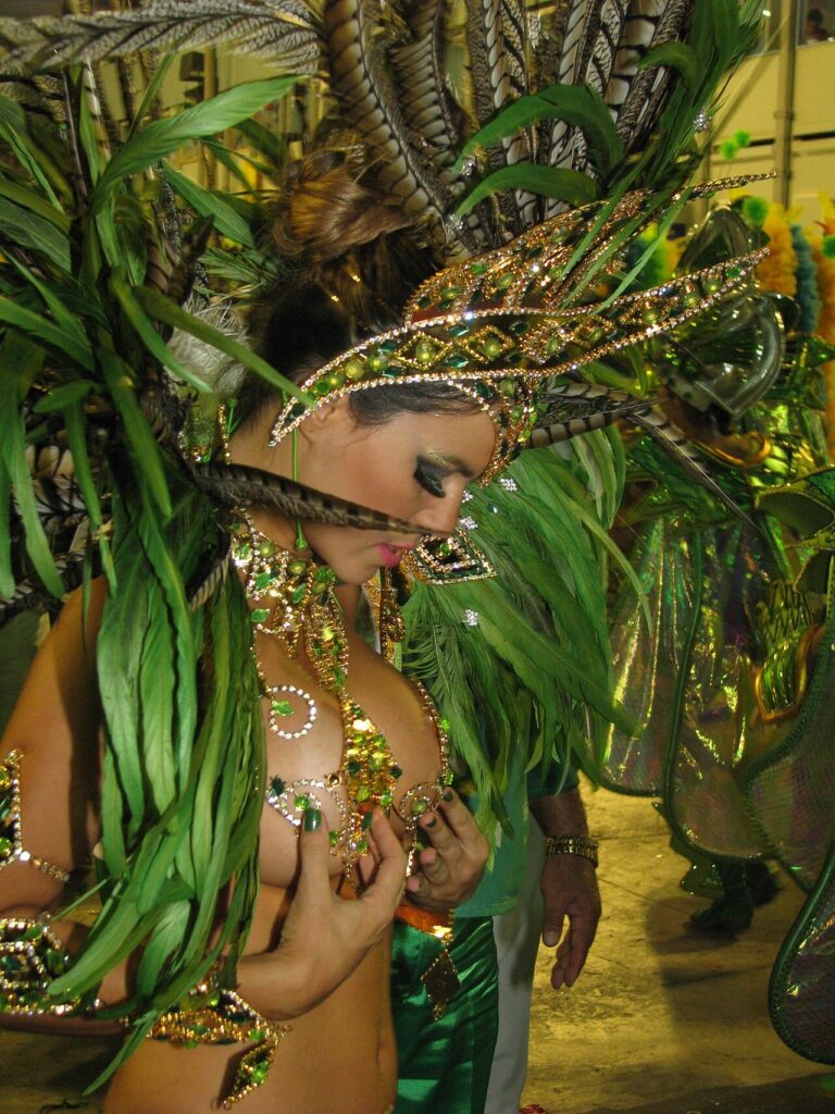 Samba Dancer - GRES Mocidade Independente de Padre Miguel - Rio de Janeiro - Carnival 2010 - (1)