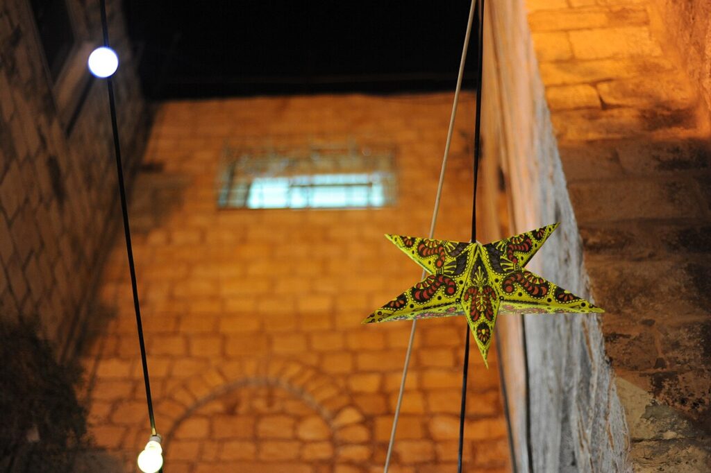 Star paper lantern in Jerusalem 035 - Aug 2011