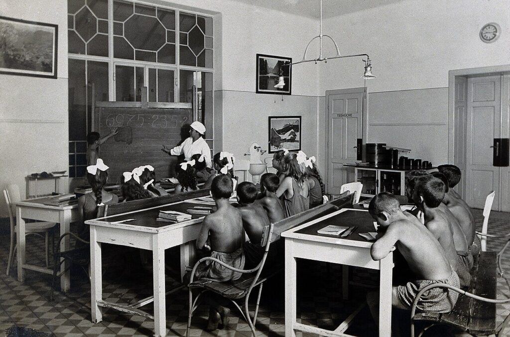 University Children's Hospital, Vienna; children learning ma Wellcome V0029021
