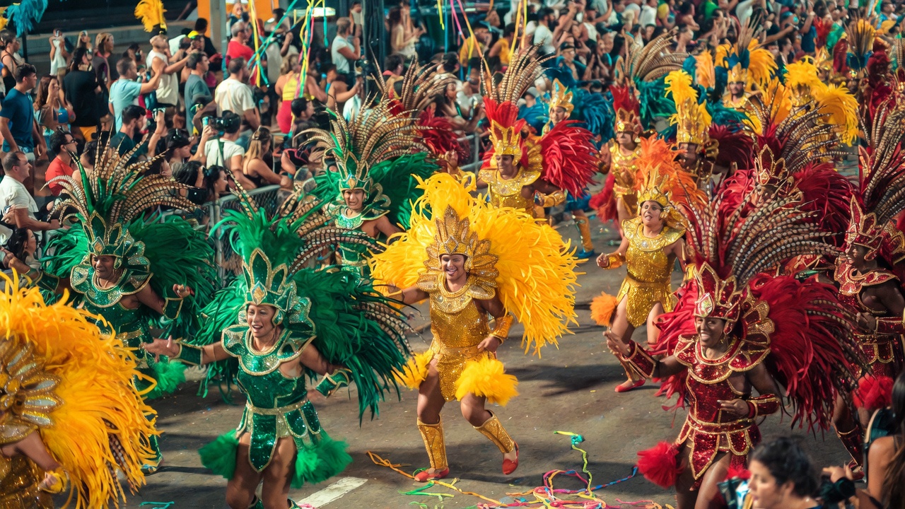 Samba Schools in Rio Carnival: Parade Schedules and Top Performers