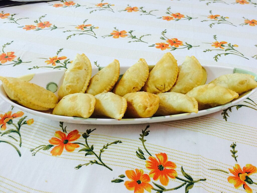 Gujiyas(2)