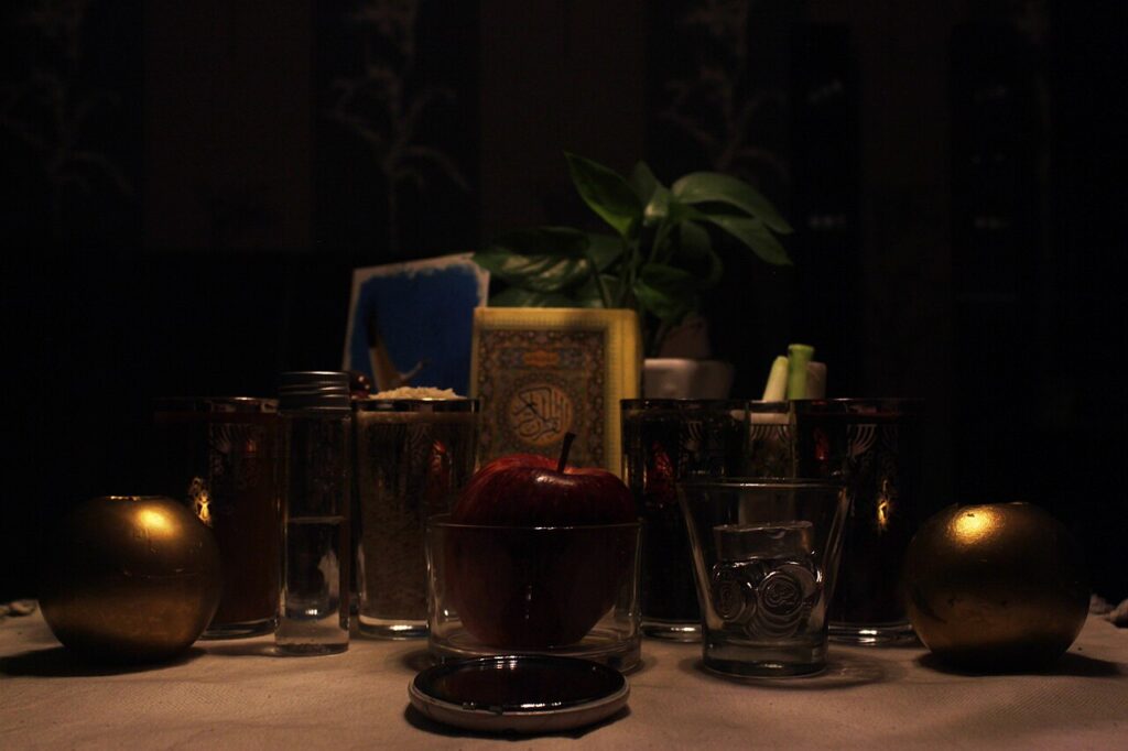 Haft-sin table