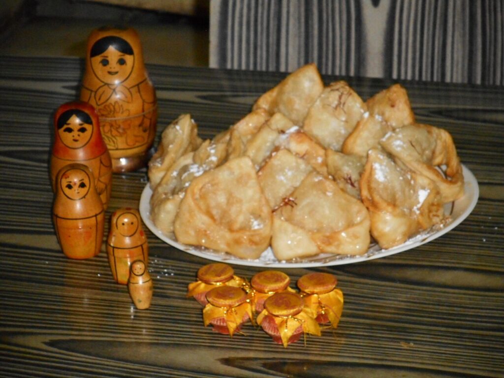 Holi sweets - Gujia.JPG
