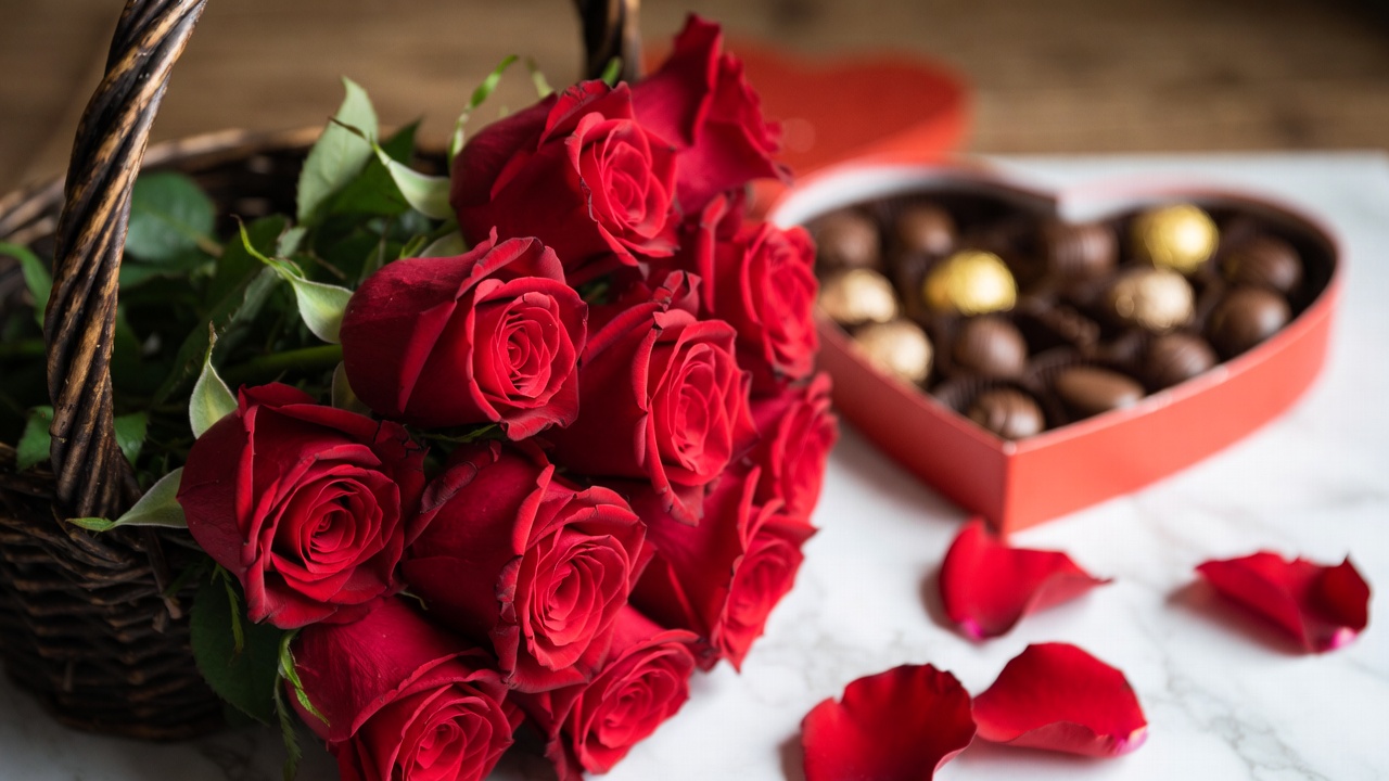 150+ Funny Valentine’s Day Quotes to Make Anyone Smile