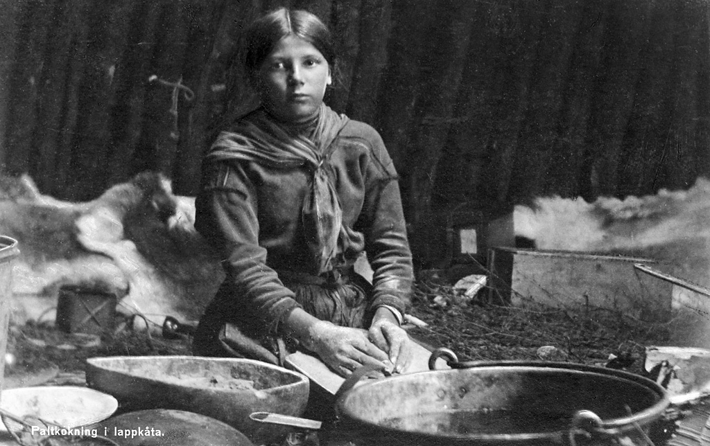 Girl cooking "palt" in a Sami cot, Jukkasjärvi, Lappland, Sweden (9499491153)