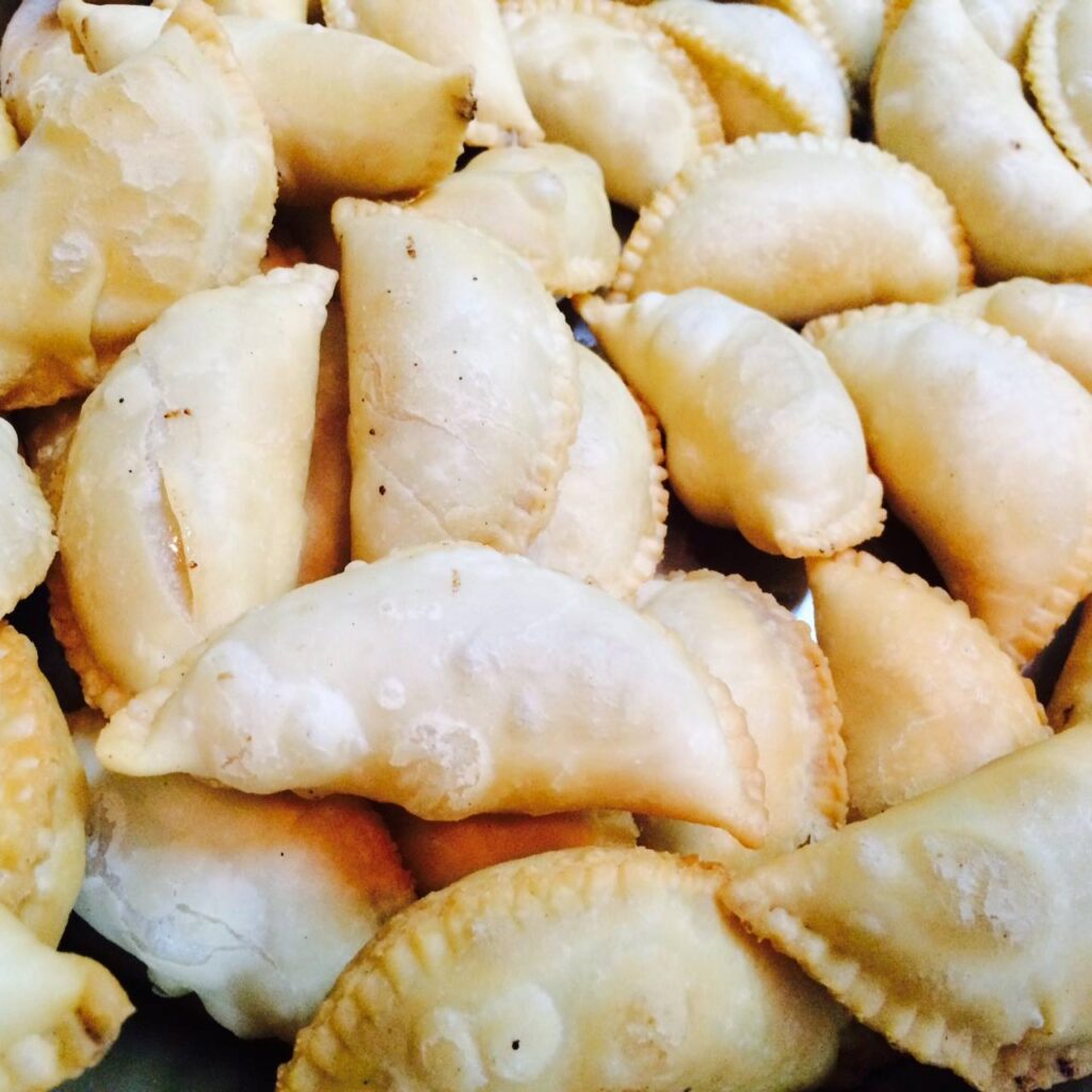 Gujiyas(1)