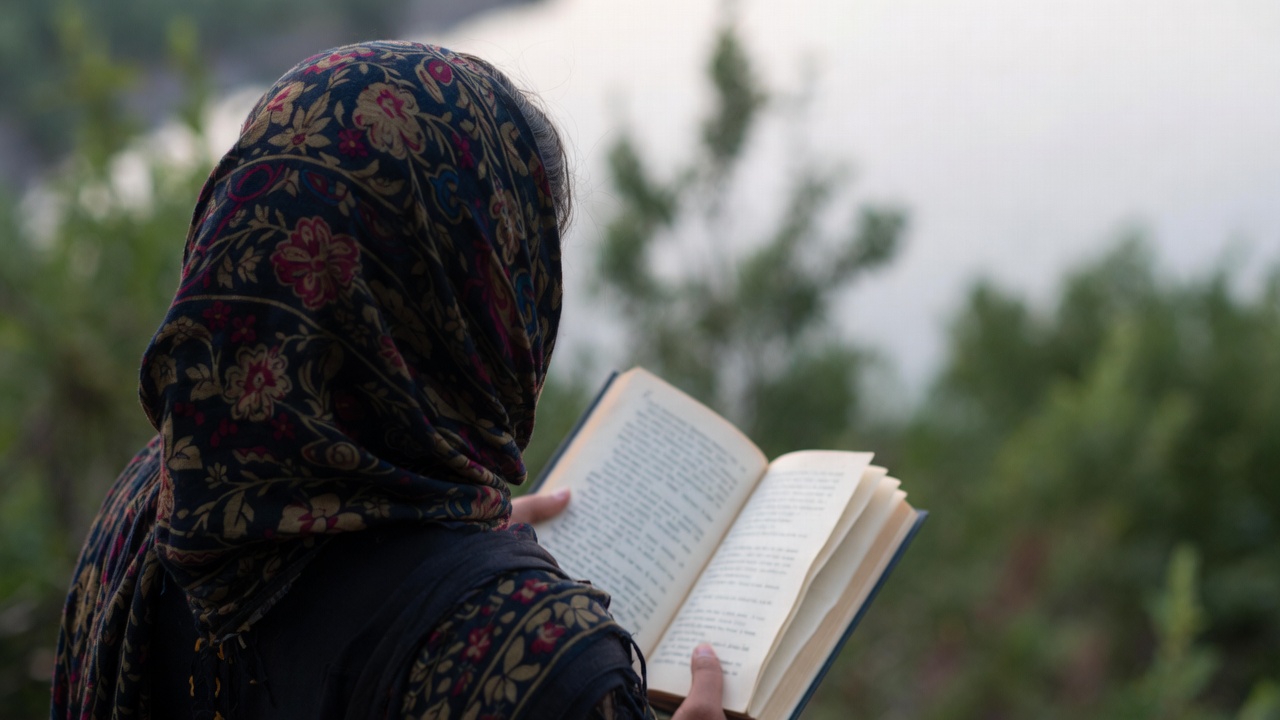 Powerful Kashmir Day Poetry and Shayari in English and Urdu