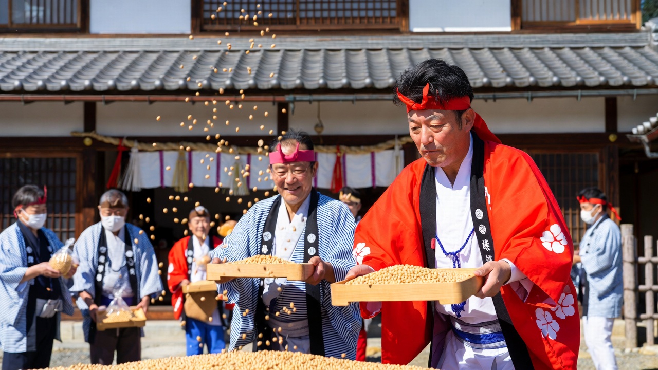 What Is Setsubun? History, Customs, and How to Celebrate Japan’s Bean-Throwing Festival in 2026