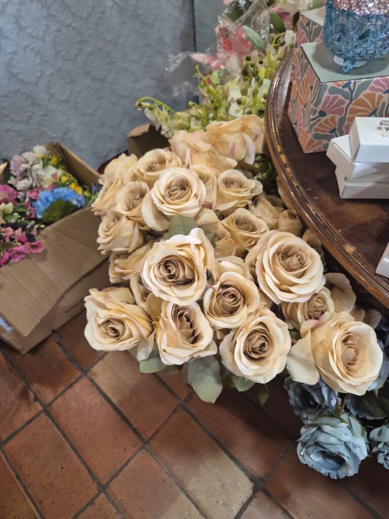 Artificial beige rose bouquet